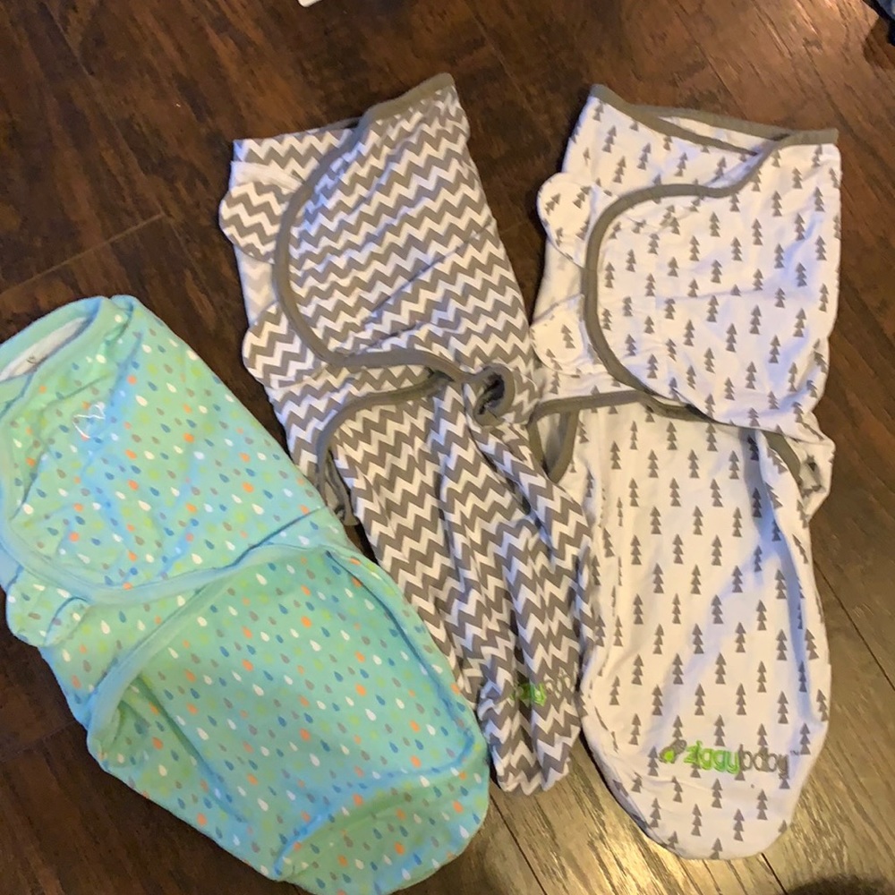 Set of 4 swaddles